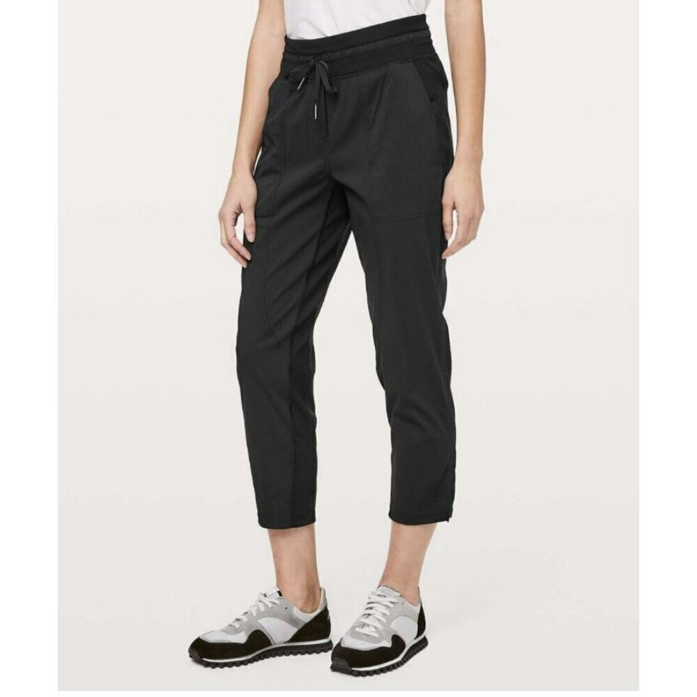 Lululemon Dance Studio Crop *25" Black